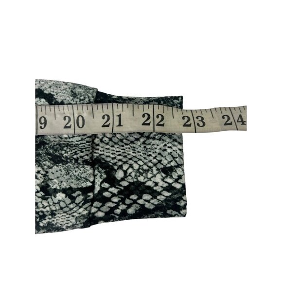 LuLaRoe Emily Women's Animal Print Long Sleeve Short Dress - Picture 6 of 7